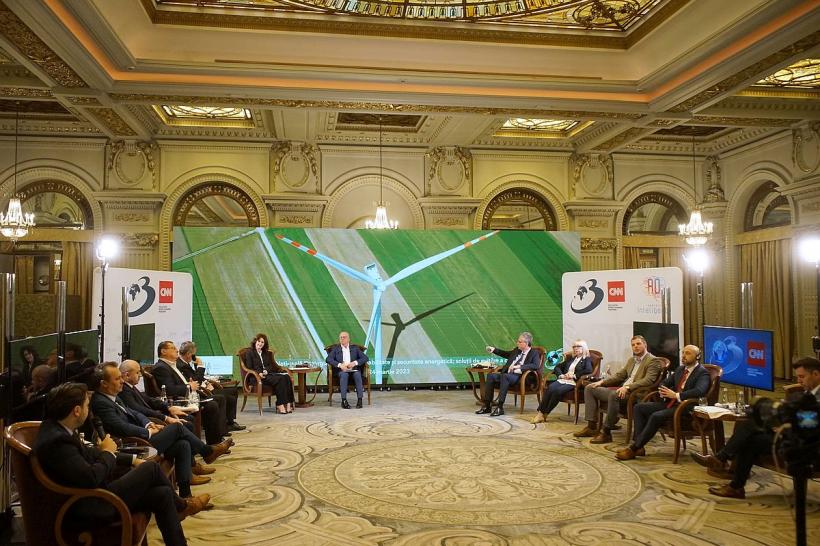 Noul val al regenerabilelor 18831659