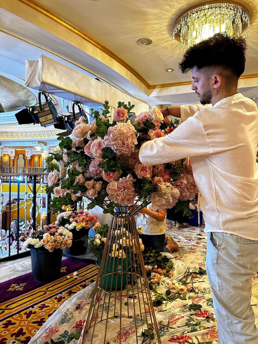  Alexandru Lupoiu, florarul care și-a învins destinul, prin talent și pasiune 18831786