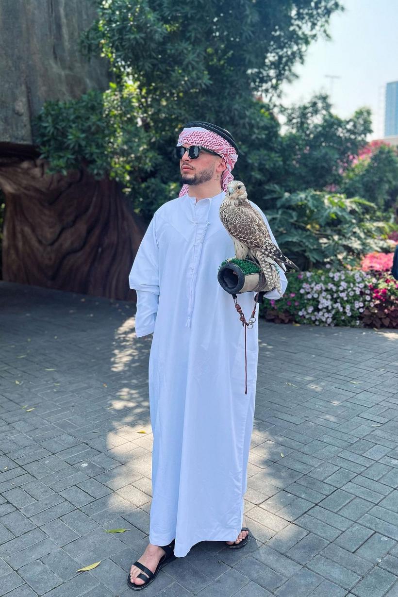  Alexandru Lupoiu, florarul care și-a învins destinul, prin talent și pasiune 18831790