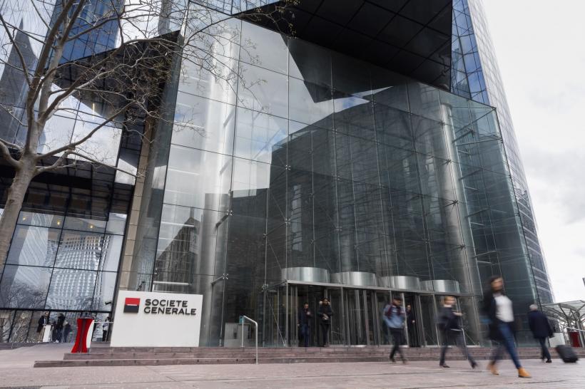 Percheziții de amploare la mai multe bănci din Franța suspectate de fraudă fiscală