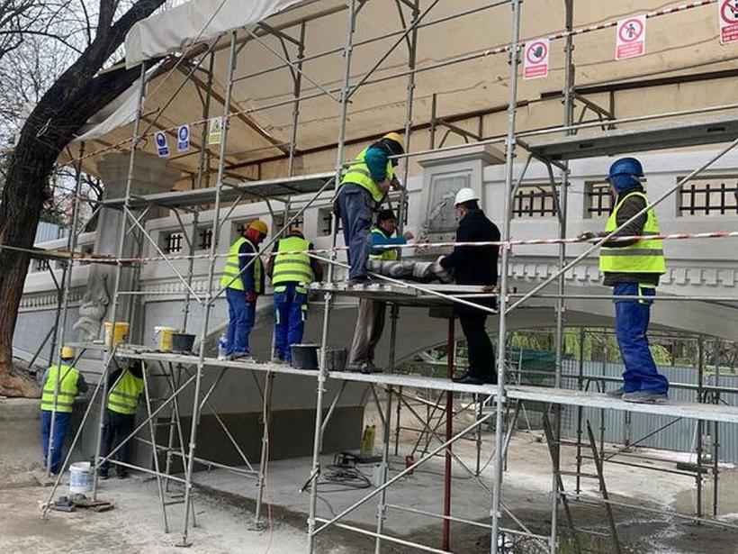 Lucrările la Podul Mare din Cișmigiu vor fi finalizate în următoarele zile 18832016