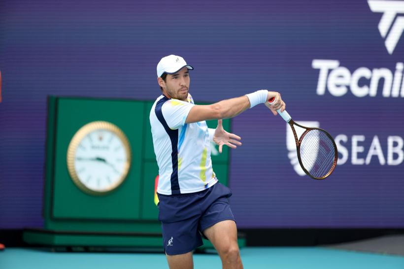 Alcaraz și Rybakina rămân în cursă pentru "Sunshine Double" la Miami. Tsitsipas eliminat 18832112