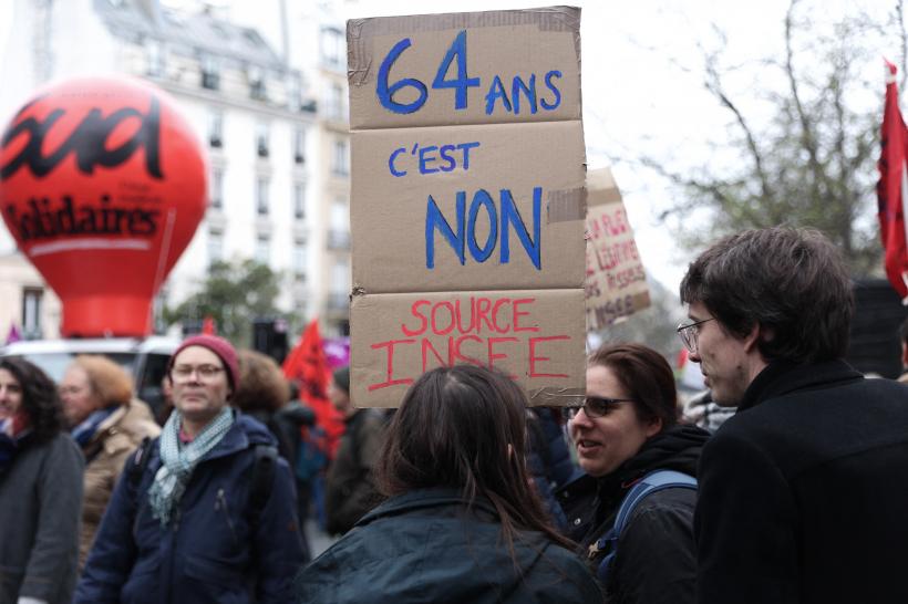 Bilanțul protestelor din Franța: Sindicatele spun că au fost 2,5 milioane de participanți. 175 de jandarmi răniți