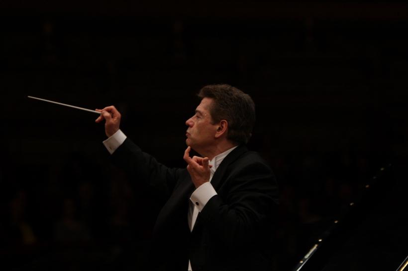 La doar 16 ani, EVA GARET cântă Ceaikovski la Sala Radio! 18831891