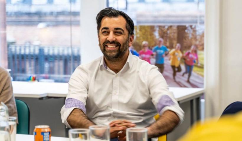 Scoția are un nou premier. Musulman din părinți imigranți, el promite independența țării și oprirea tranziției spre energia verde 18832117