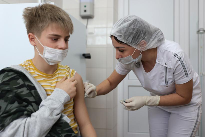 Experții OMS s-au răzgândit: Vaccinul Covid-19 nu mai este necesar pentru copii și adolescenți