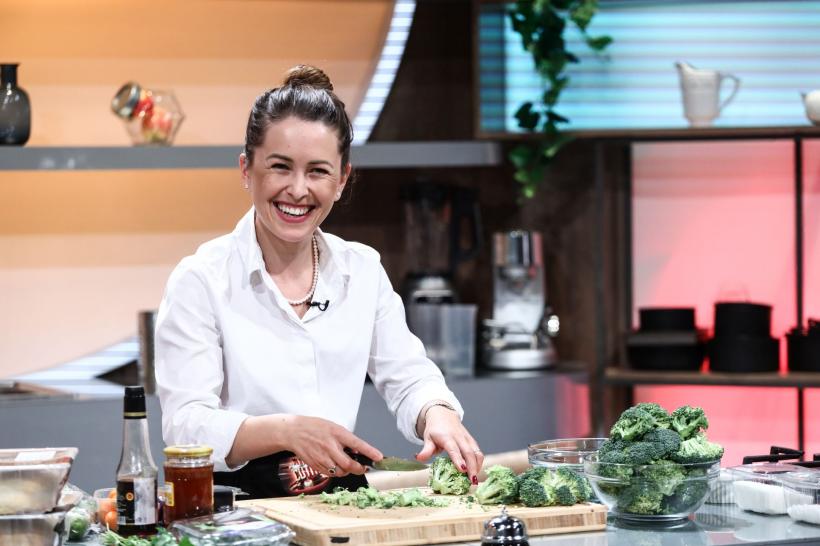 Nina Hariton, prima femeie care a luat cuțitul de aur la Chefi la cuțite. Show-ul a fost lider de audiență pe toate targeturile 18832367