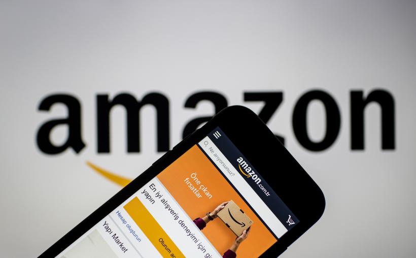 Un copil de 5 ani a făcut cumpărături de 3.000 de dolari pe Amazon 