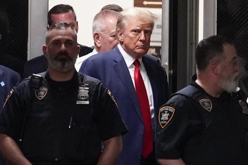 Update: Donald Trump a plecat de la tribunal după ce i s-au adus la cunoştinţă acuzaţiile