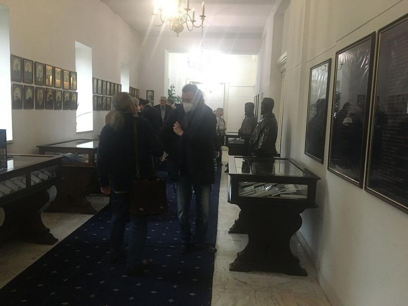 Poveste de pe Calea Victoriei 125 18833203