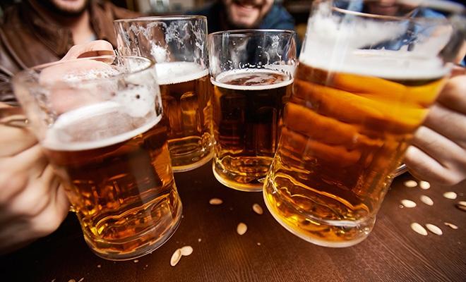 Românii s-au abținut de la bere, anul trecut! Cu cât au scăzut vânzările
