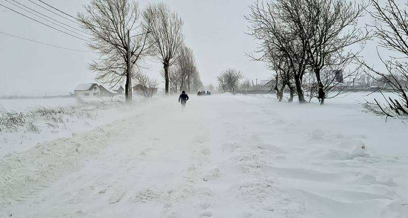 Cod ROȘU de ninsoare și viscol în Botoșani, Suceava, Neamț și Iași, joi dimineața