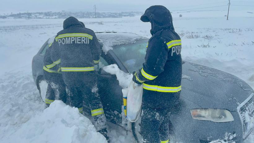 Ninsorile continuă în mai multe zone ale țării. 8 județe afectate de vreme rea în ultimele 24 de ore 18833477