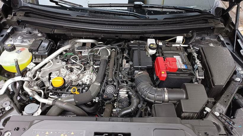 Cum arată noul SUV Renault 18833396