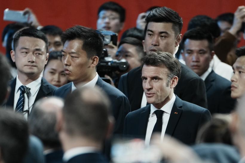 Emmanuel Macron, la ceai cu Xi Jinping: o primire neobişnuit de generoasă   18833610