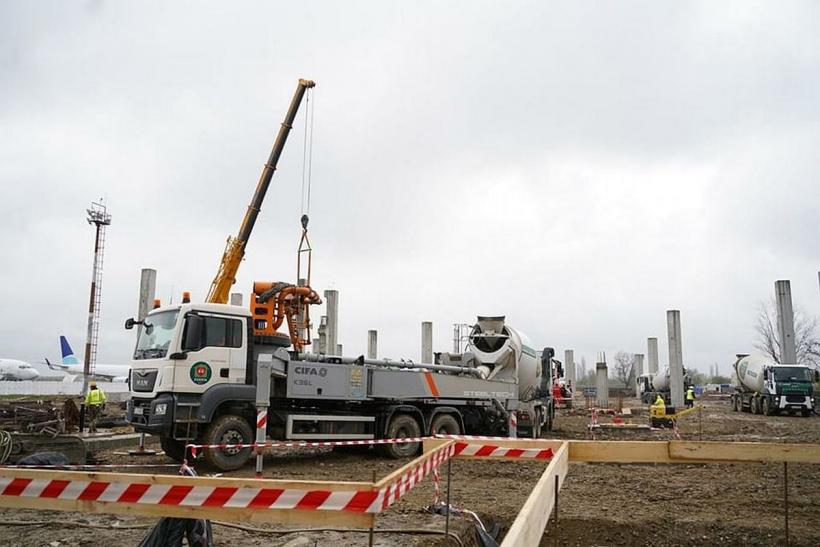 Ministrul Transporturilor, mulțumit de evoluția lucrărilor la Aeroportul Internațional Timișoara 18833580