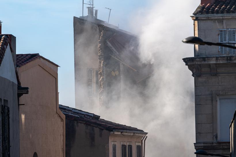 Două cadavre au fost găsite sub dărâmături după explozia unei clădiri din Marsilia  18833810