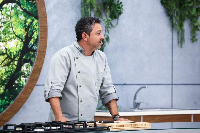 Sorin Bontea și Florin Dumitrescu, dornici să-și ia revanșa în seara asta, la Chefi la cuțite, după 5 amulete câștigate de Cătălin Scărlătescu.Florin Dumitrescu: ”E o frustrare foarte mare!” 18833827