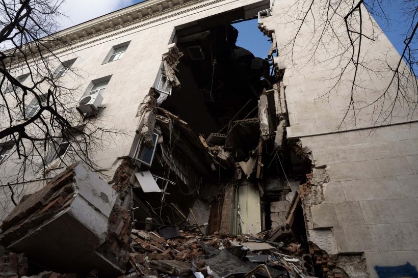 Război în Ucraina: rușii au bombardat un spital și o ambulanță din Herson 18833987