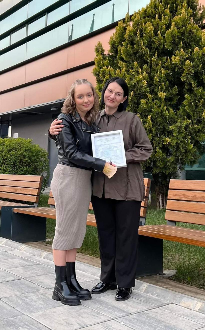 Gestul emoționant al Alexiei pentru medicul care i-a replantat brațele 18834028