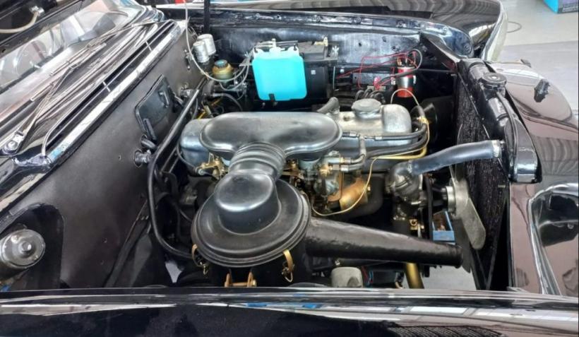 O mașină care i-a aparținut lui Nicolae Ceaușescu așteaptă ITP-ul pentru a fi pusă în circulație 18834052