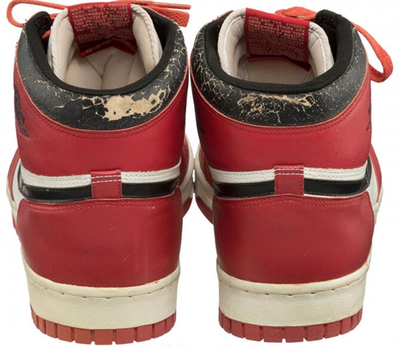 Adidașii legendarului Michael Jordan din finala NBA din 1998, cei mai scumpi vânduți vreodată: peste 2 milioane de dolari 18834190