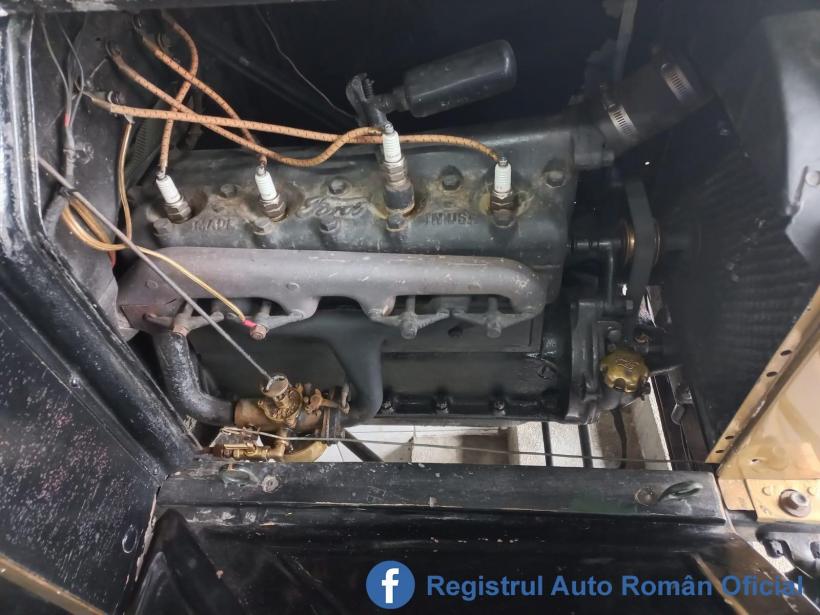 O mașină foarte rară de colecție, fabricată în anul 1914, adusă la RAR. „Ocazia de a putea vedea o mașină veche de peste 100 de ani și de a-i auzi sunetul motorului este o onoare pe care puțini o au” 18834403