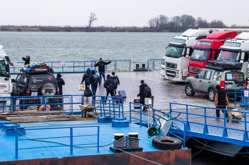 Vama Isaccea, blocată de tirurile din Ucraina. Șoferii așteaptă zile întregi să treacă frontiera