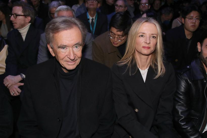 Cel mai bogat om din lume dă lovitura. Averea sa a crescut cu 12 miliarde de dolari într-o singură zi 18834620