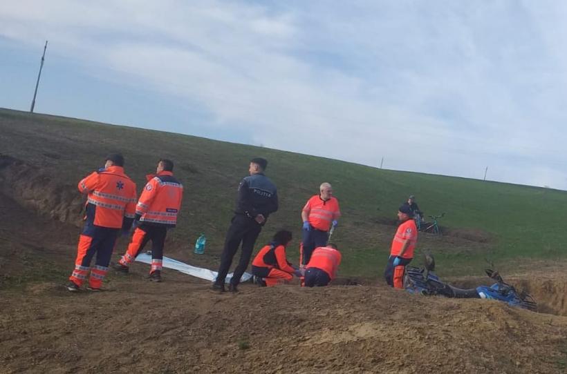Un tânăr a murit de Paște după ce s-a răsturnat cu un ATV 18834762