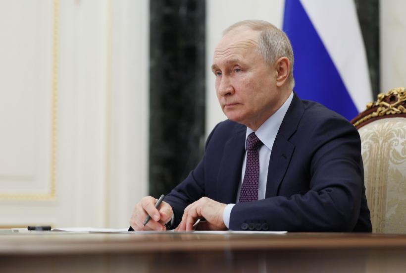 Vladimir Putin a promulgat legea privind facilitarea mobilizării cetățenilor ruși