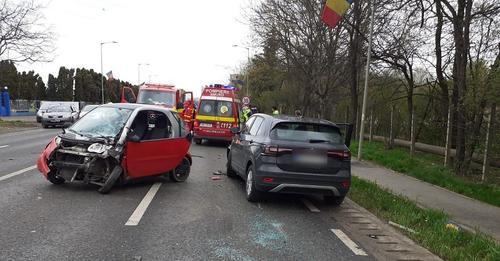 Accident în lanț cu cinci răniți la Cluj