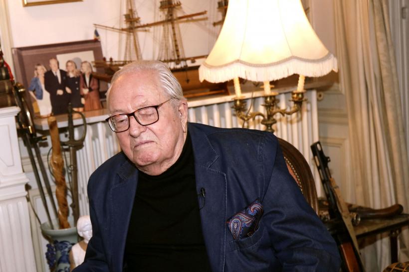 Jean-Marie Le Pen, liderul extremei drepte în vârstă de 94 de ani, a suferit un infarct 18834789