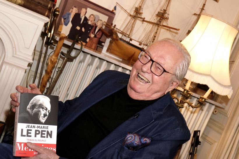 Jean-Marie Le Pen, liderul extremei drepte în vârstă de 94 de ani, a suferit un infarct 18834791