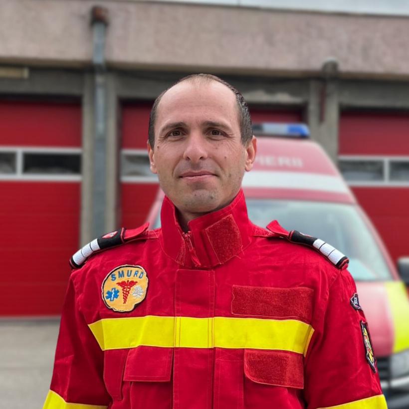 Eroul zilei: Un paramedic aflat în timpul liber a salvat un bărbat implicat într-un accident rutier 18835039