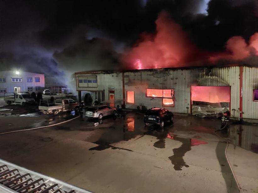 Incendiu violent în Parcul Industrial Ploieşti