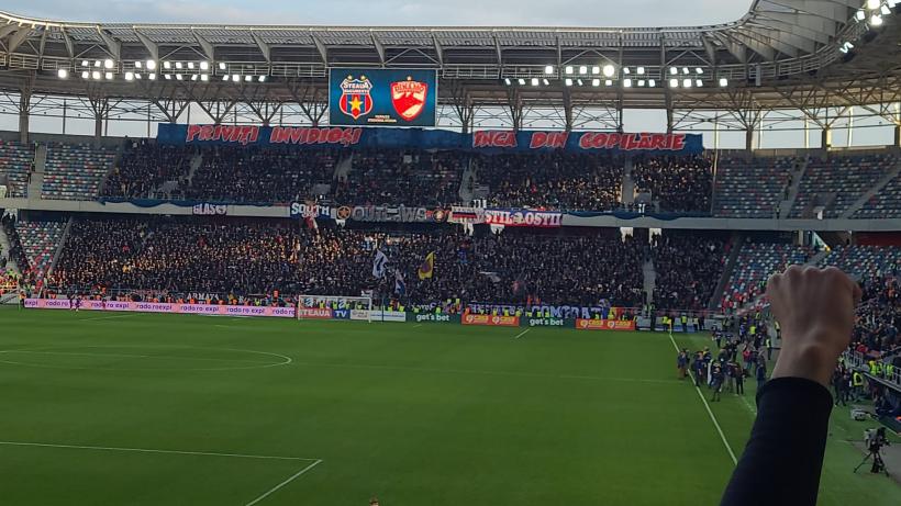 Scandal în fața Stadionului Ghencea. Ultrașii s-au luat la bătaie înainte de Steaua - Dinamo. Mai mulți suporteri au fost reținuți 18835226