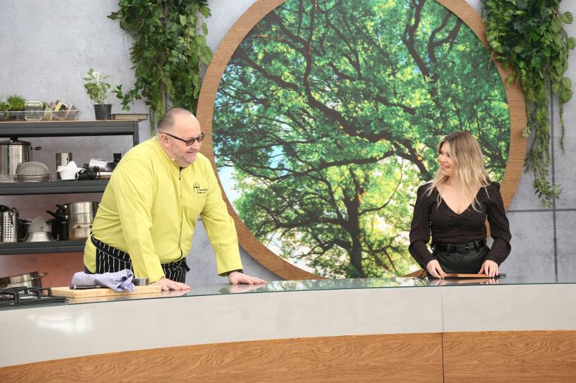 Chefi la cuțite, lider de audiență.  Diana Bulimar și Larisa Iordache vin să le gătească juraților,  iar Liviu Vârciu este degustătorul de la amuletă 18835218