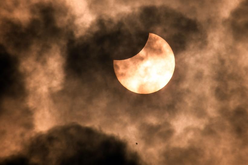Horoscopul Eclipsei hibride de Soare din 20 aprilie 2023. Influența asupra fiecărei zodii