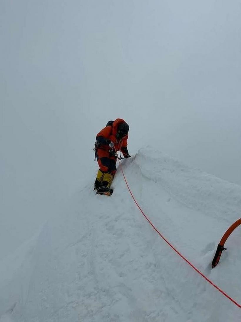 O româncă a reușit să urce la peste 8.000 de metri, pe Vf. Annapurna 18835399