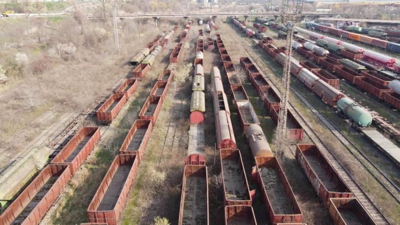 Revoltător: Vagoanele ruginite ale CFR Marfă plătesc milioane de euro ca „taxa de parcare” pe șinele  ruginite ale CFR Infrastructură 18835372