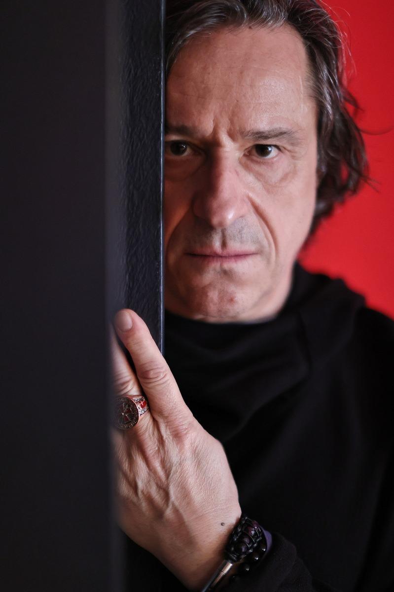 Spectacolul Hamlet, invitat în cadrul evenimentului internațional „Poduri de teatru” de la Craiova 18835609