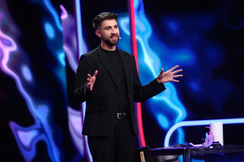 Un magician de 23 de ani i-a lăsat fără replică pe jurații iUmor. Delia: „Cum a făcut asta? A fost o premieră!“ 18835597