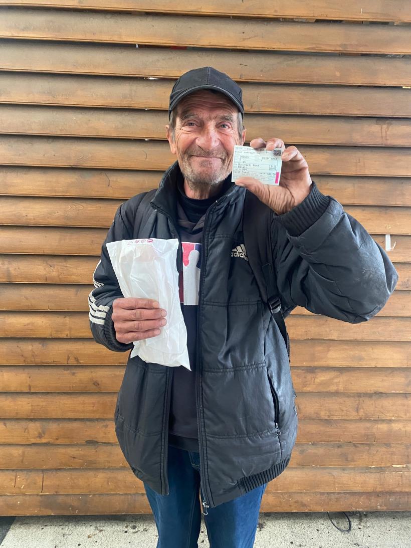 Un cioban în vârstă de 63 de ani a mers pe jos 130 de km: Băieți, încotro e Galațiul? 18835789