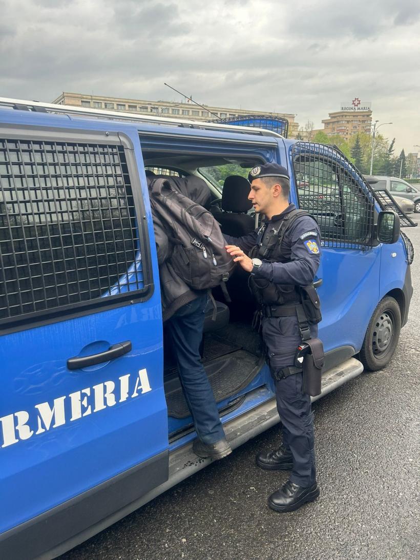 Un cioban în vârstă de 63 de ani a mers pe jos 130 de km: Băieți, încotro e Galațiul? 18835791