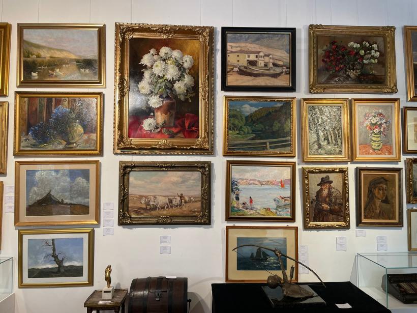 Colecția de artă a omului politic Corneliu Vadim Tudor, scoasă la licitație săptămâna viitoare 18835618