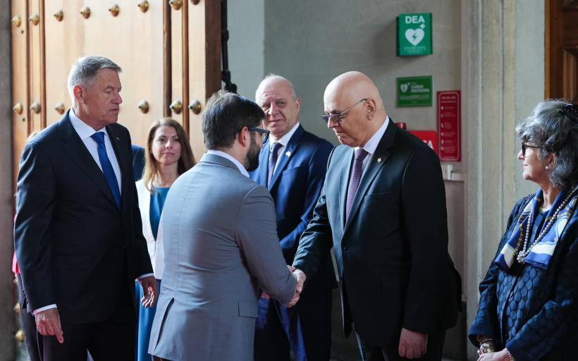 Raed Arafat a plecat cu Iohannis în Chile 18835876