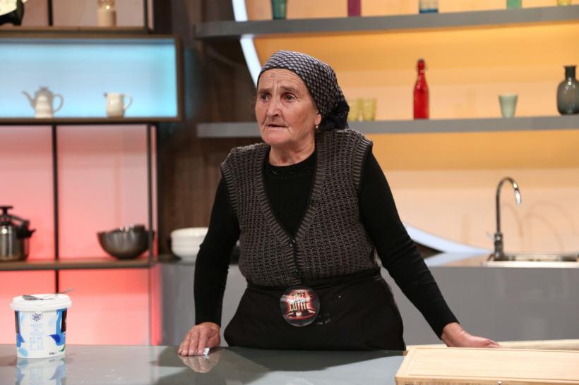 Tânărul din Drobeta-Turnu Severin care a gătit pentru Pep Guardiola și Ronaldo participă diseară la Chefi la cuțite. Jocul de amuletă este jurizat de Alina Ceușan 18836089