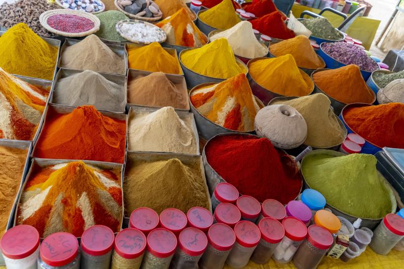 Arome și culori la porțile Orientului