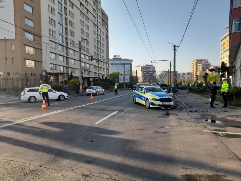 Polițiști răniți, într-un accident grav în Cluj-Napoca